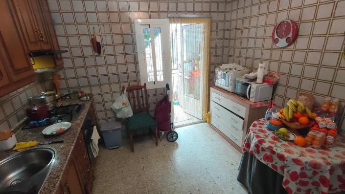 Image No.19-3 Bed Townhouse for sale