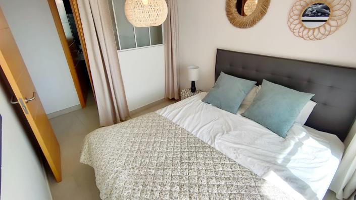 Image No.23-4 Bed Apartment for sale