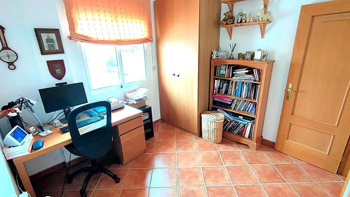 Image No.24-4 Bed Villa for sale