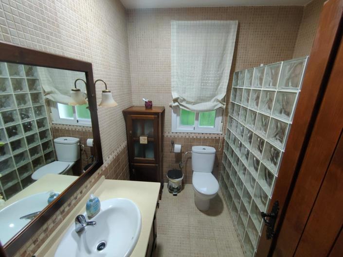 Image No.25-4 Bed Country House for sale