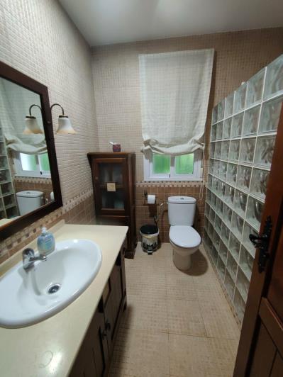 Image No.27-4 Bed Country House for sale