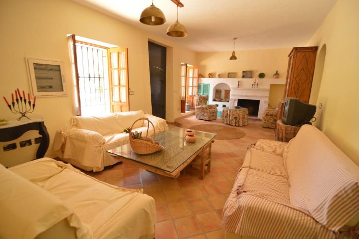 Image No.56-3 Bed Finca for sale