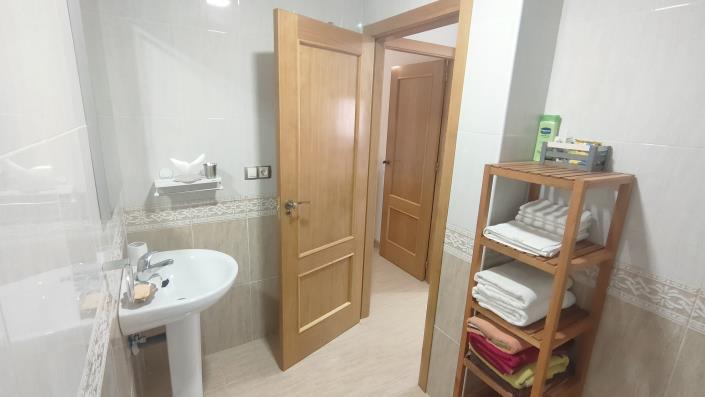 Image No.20-2 Bed Apartment for sale