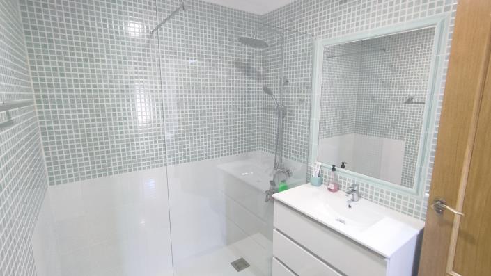 Image No.14-2 Bed Apartment for sale