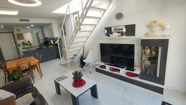 Image No.8-3 Bed Apartment for sale