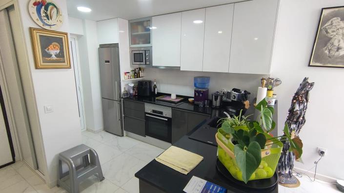 Image No.13-3 Bed Apartment for sale