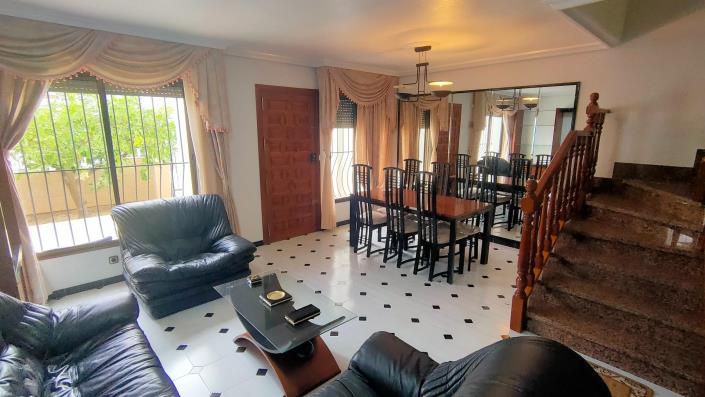 Image No.5-5 Bed House for sale
