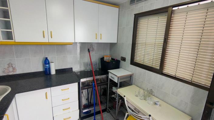 Image No.20-5 Bed House for sale