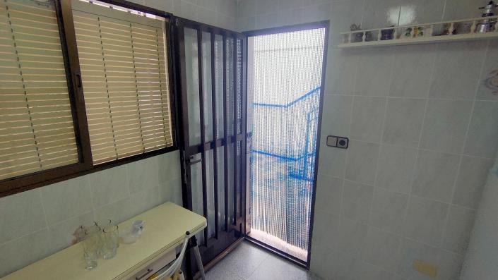 Image No.21-5 Bed House for sale