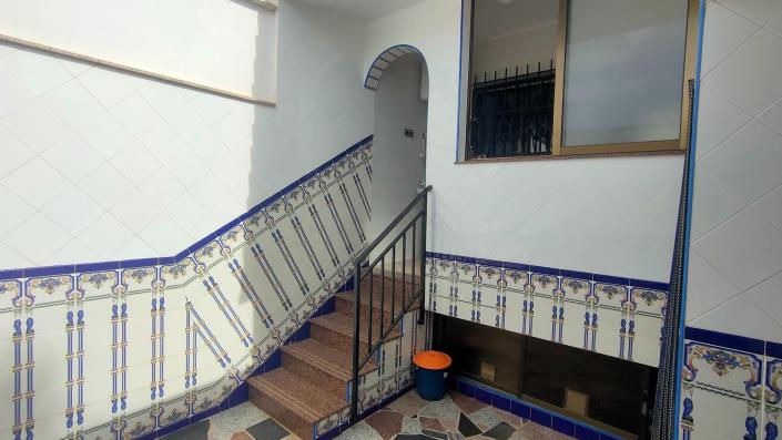 Image No.23-5 Bed House for sale