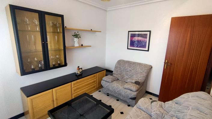 Image No.25-5 Bed House for sale