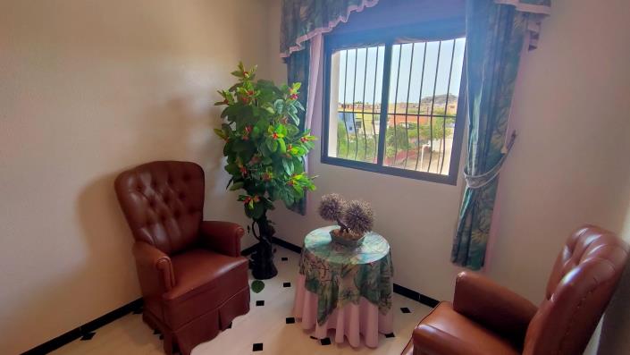 Image No.27-5 Bed House for sale