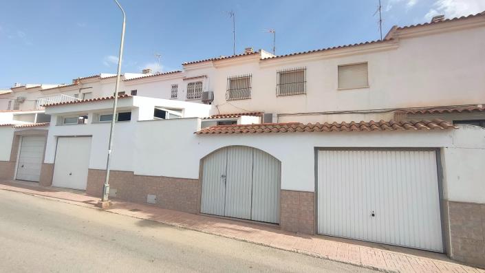 Image No.40-5 Bed House for sale