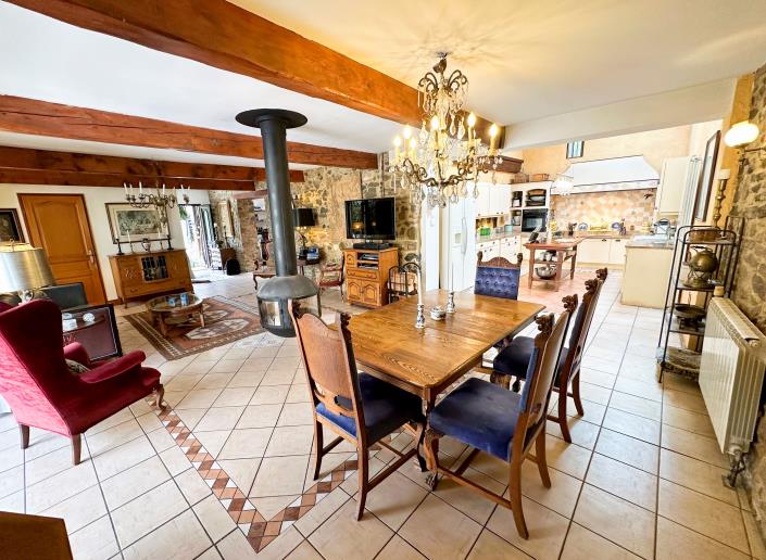 Image No.8-4 Bed Villa / Detached for sale