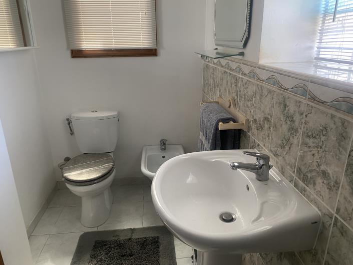 Image No.14-4 Bed Villa / Detached for sale