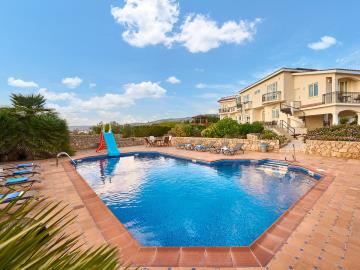 4--Paphos-Luxury-Villa-1230