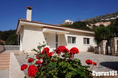 1-Peyia-bungalow-with-sea-views-Property-1232