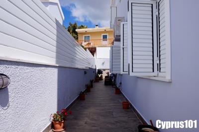 9-Peyia-Paphos-townhouse-with-sea-views-Property-1228