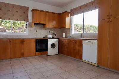 11-Kato-Paphos-Cyprus-3-bedroom-villa-Property-1197