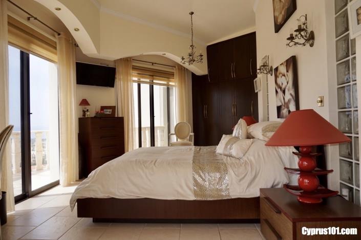 Image No.25-4 Bed Villa / Detached for sale