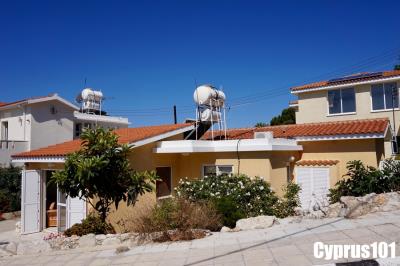 1-Tremithousa-bungalow-in-the-popular-Paphos-village-Property-1243