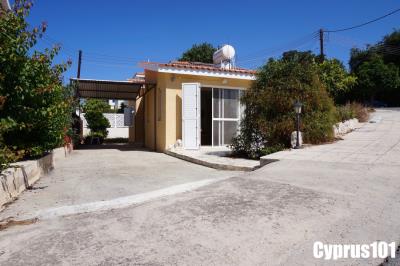 4-Tremithousa-bungalow-in-the-popular-Paphos-village-Property-1243