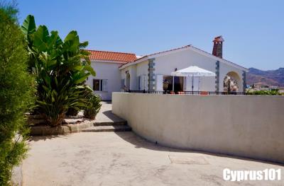 9-Peyia-bungalow-on-a-large-plot-with-panoramic-views-Property-1246