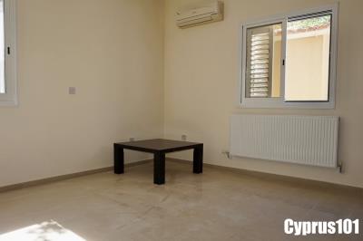 15-Stroumbi-villa-in--tranquil-setting-Property-1257
