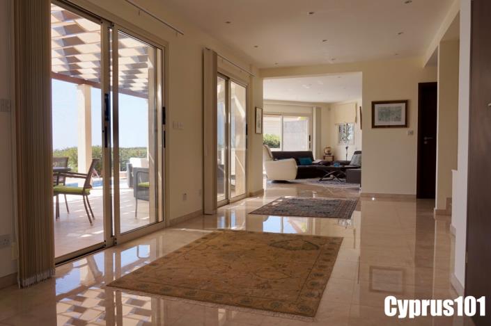 Image No.21-3 Bed Villa / Detached for sale