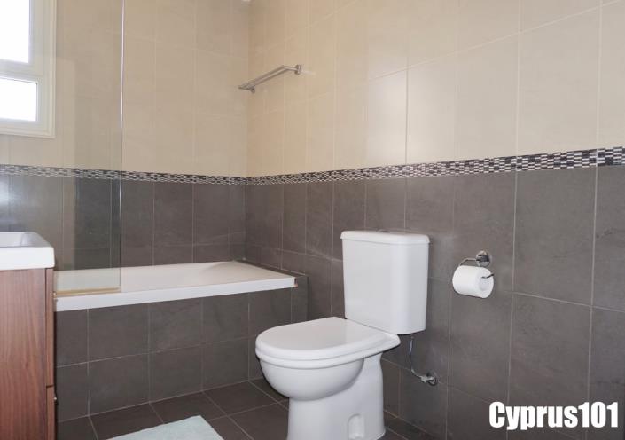 Image No.34-3 Bed Villa / Detached for sale