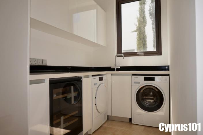 Image No.23-Villa / Détaché de 5 chambres à vendre à Agios Georgios