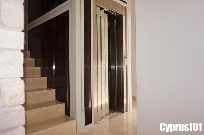 Image No.33-Villa / Détaché de 5 chambres à vendre à Agios Georgios