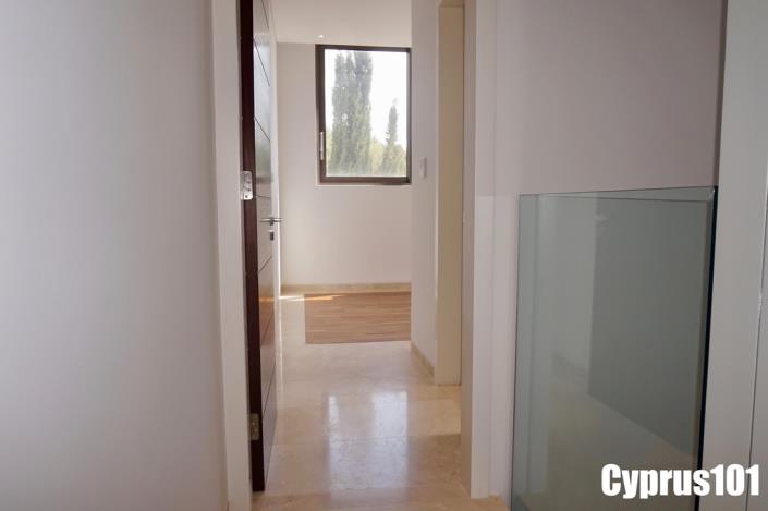 Image No.42-Villa / Détaché de 5 chambres à vendre à Agios Georgios