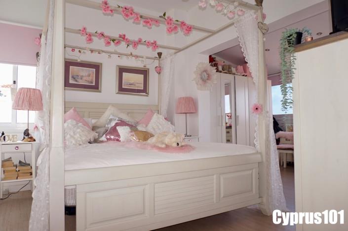 Image No.26-4 Bed Villa / Detached for sale