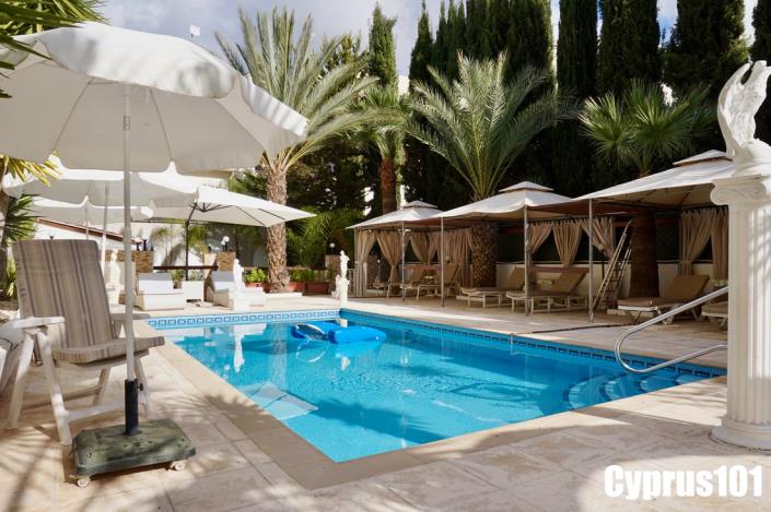 Image No.4-5 Bed Villa / Detached for sale