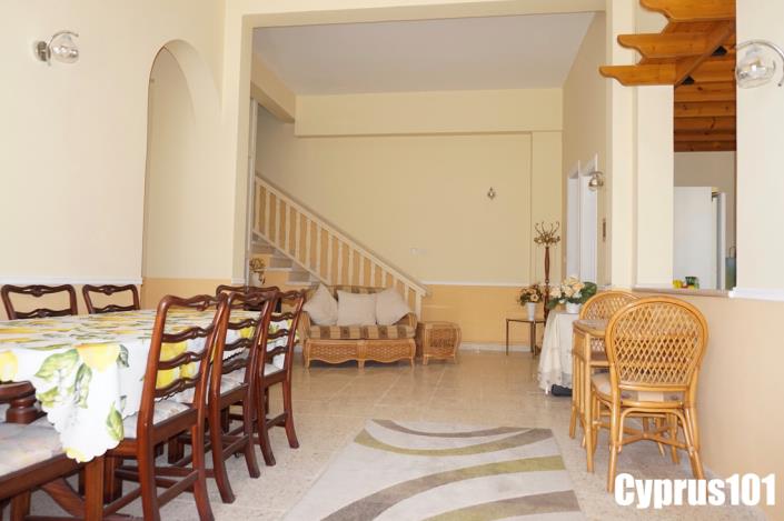 Image No.38-5 Bed Villa / Detached for sale