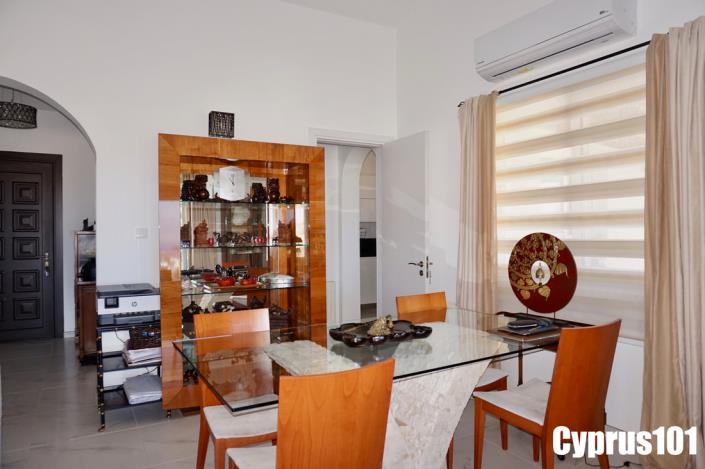 Image No.15-Villa / Détaché de 3 chambres à vendre à Kamares