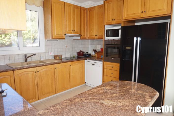 Image No.24-4 Bed Villa / Detached for sale