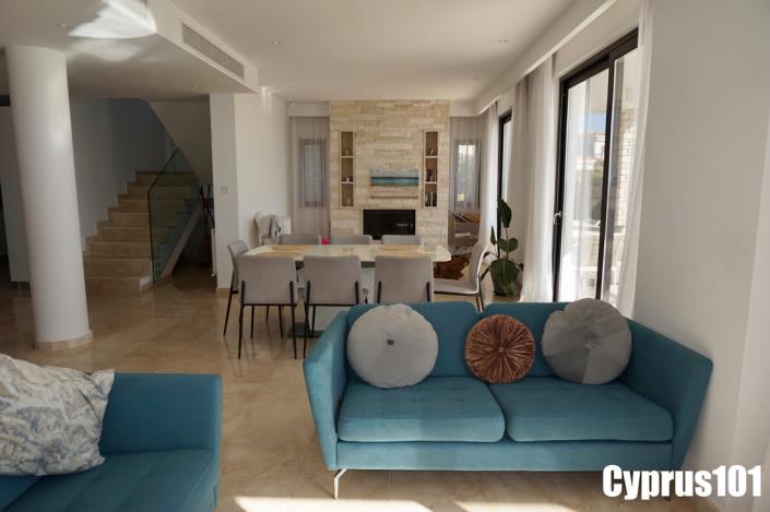 Image No.19-Villa / Détaché de 5 chambres à vendre à Agios Georgios