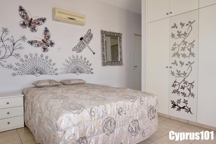 Image No.22-3 Bed Villa / Detached for sale