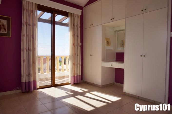 Image No.31-3 Bed Villa / Detached for sale