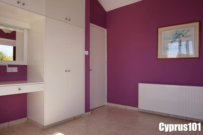 Image No.35-3 Bed Villa / Detached for sale