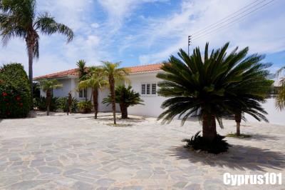 8-Emba-Paphos-3-bedroom-bungalow-Property-1318