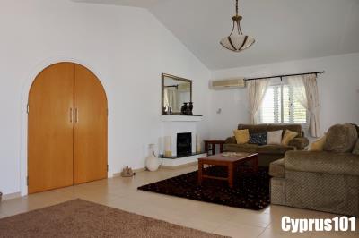 14-Emba-Paphos-3-bedroom-bungalow-Property-1318