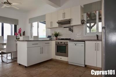 12-Peyia-Paphos-Cyprus-villa-with-panoramic-views-Property-1321