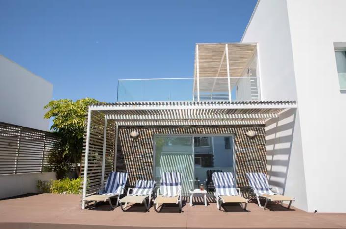 Image No.21-3 Bed Villa / Detached for sale