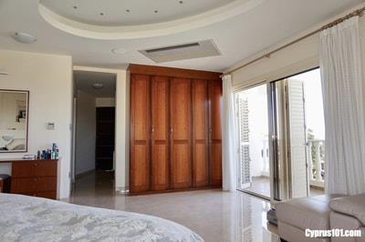 Image No.30-Villa / Détaché de 5 chambres à vendre à Agios Georgios