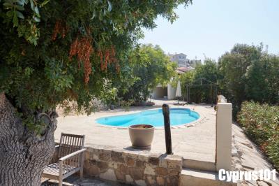 3a-Armou-5-bedroom-bungalow-Property-1332