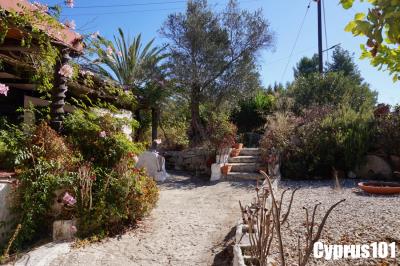 4-Letymbou-Paphos-village-Property-1350