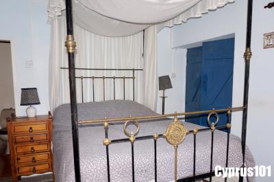 15-Letymbou-Paphos-village-Property-1350